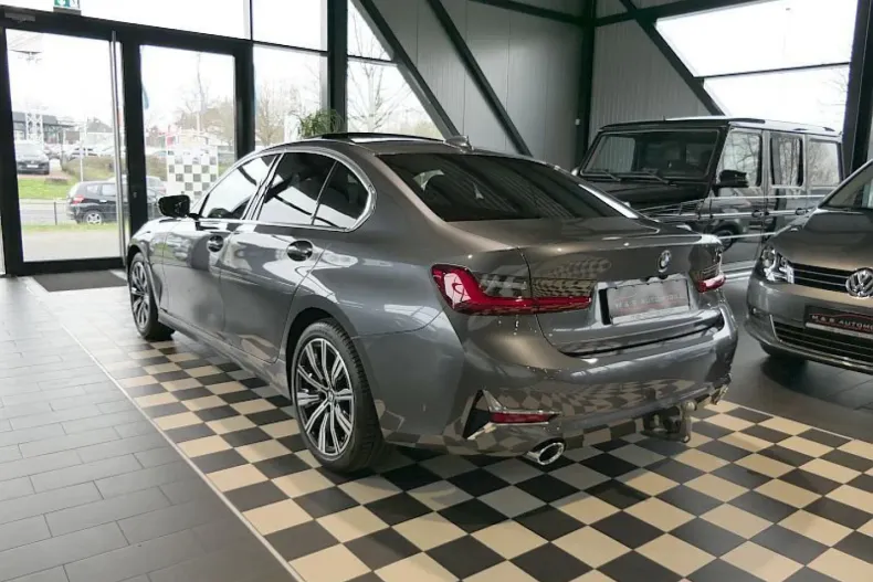 BMW 320 din 2021 cu 68.492 km - oferta BMW125708 - foto 5