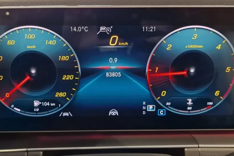 Mercedes-Benz GLE 300 din 2020 cu 83.847 km - oferta MER125717 - foto 11