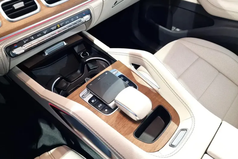 Mercedes-Benz GLE 300 din 2020 cu 83.847 km - oferta MER125717 - foto 21