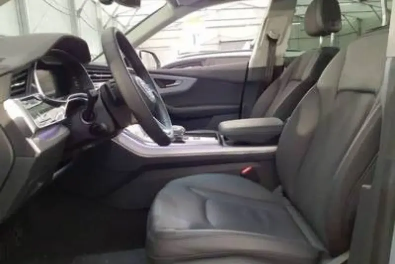 Audi Q8 din 2023 cu 25.331 km - oferta AUD125718 - foto 4