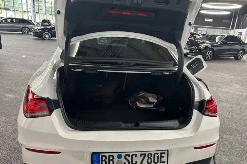 Mercedes-Benz CLA 250 din 2023 cu 35.000 km - oferta MER125727 - foto 7