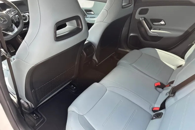 Mercedes-Benz CLA 250 din 2023 cu 35.000 km - oferta MER125727 - foto 16