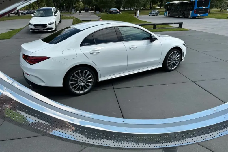 Mercedes-Benz CLA 250 din 2023 cu 35.000 km - oferta MER125727 - foto 20