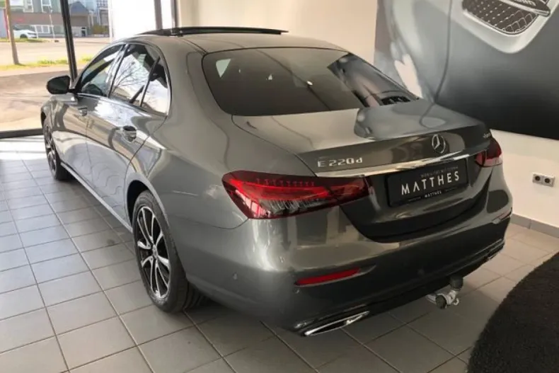 Mercedes-Benz E 220 din 2021 cu 46.239 km - oferta MER125728 - foto 7