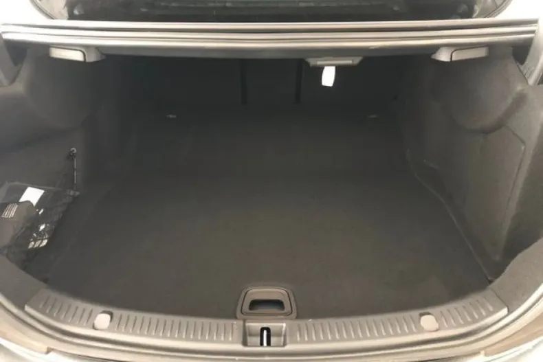 Mercedes-Benz E 220 din 2021 cu 46.239 km - oferta MER125728 - foto 10