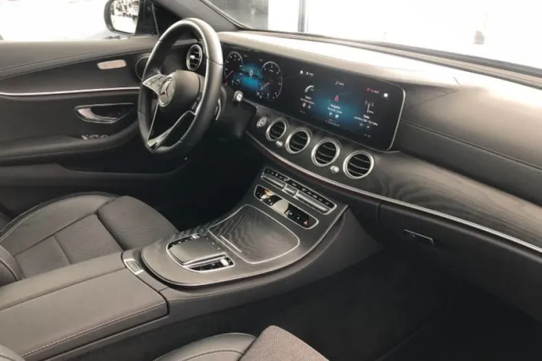 Mercedes-Benz E 220 din 2021 cu 46.239 km - oferta MER125728 - foto 13