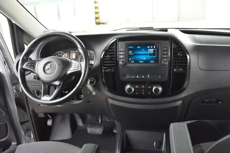 Mercedes-Benz V 250 din 2021 cu 32.680 km - oferta MER125733 - foto 16