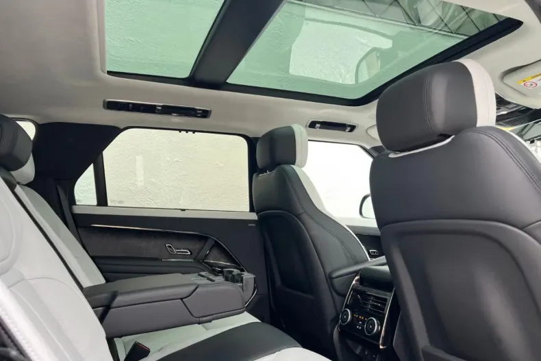 Land Rover Range Rover Sport din 2023 cu 22.000 km - oferta LAN125736 - foto 9