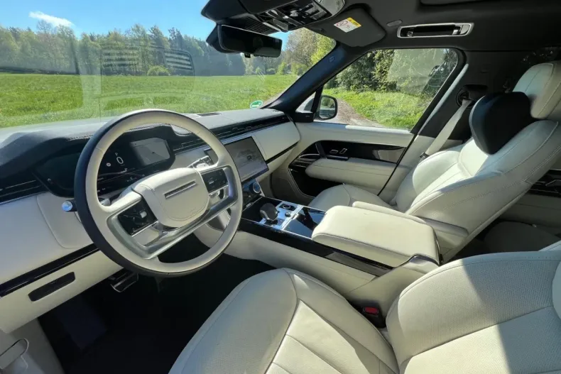 Land Rover Range Rover din 2023 cu 27.900 km - oferta LAN125737 - foto 8