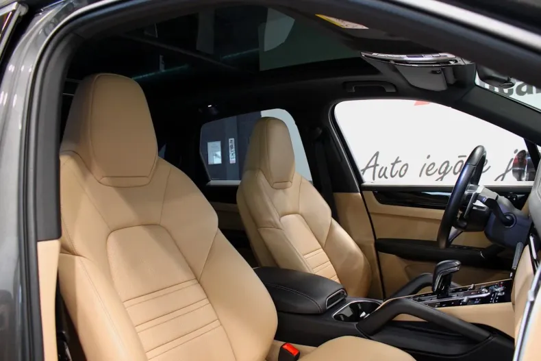 Porsche Cayenne din 2020 cu 51.261 km - oferta POR125738 - foto 12