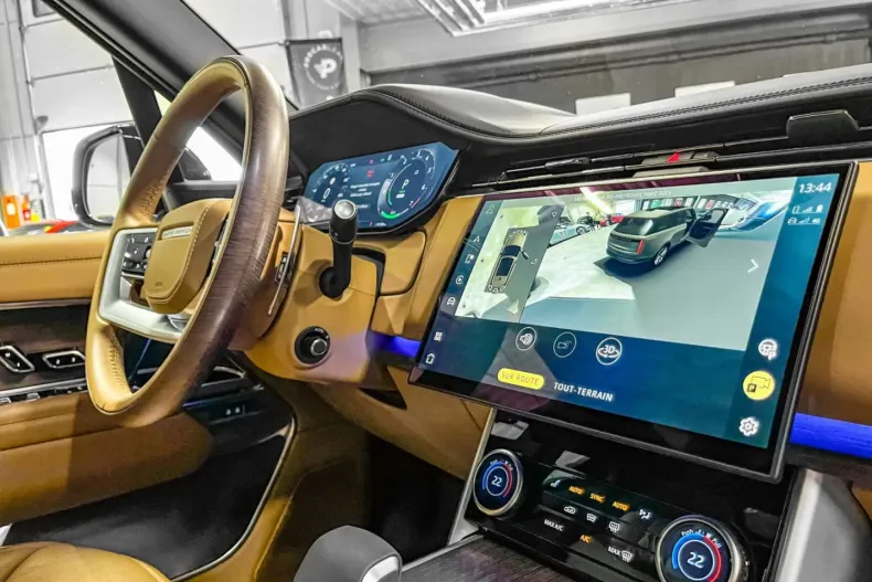 Land Rover Range Rover din 2023 cu 15.000 km - oferta LAN125740 - foto 11