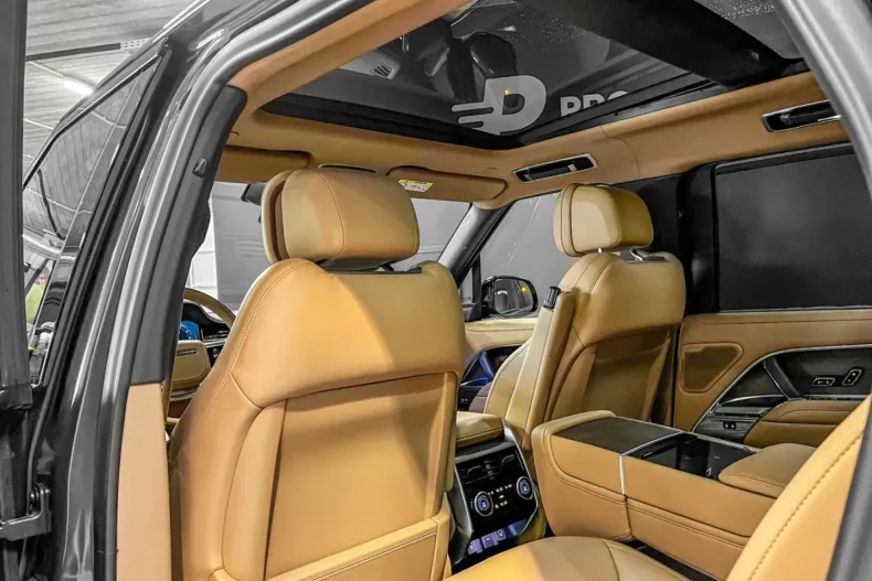 Land Rover Range Rover din 2023 cu 15.000 km - oferta LAN125740 - foto 13