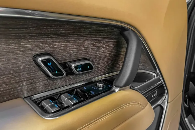 Land Rover Range Rover din 2023 cu 15.000 km - oferta LAN125740 - foto 25