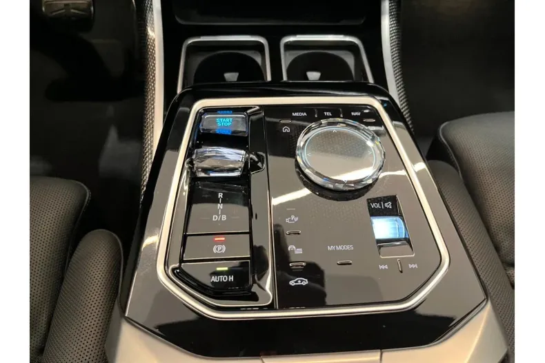 BMW i7 din 2022 cu 19.574 km - oferta BMW125743 - foto 14