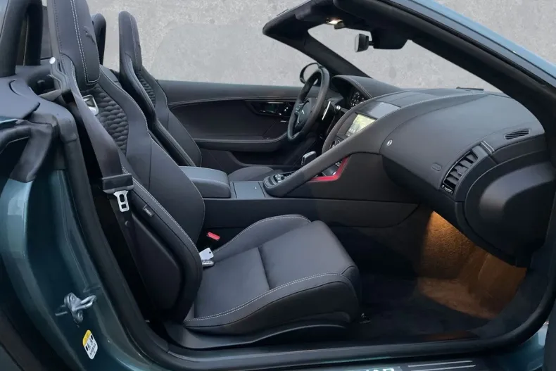 Jaguar F-Type din 2023 cu 20.000 km - oferta JAG125750 - foto 3