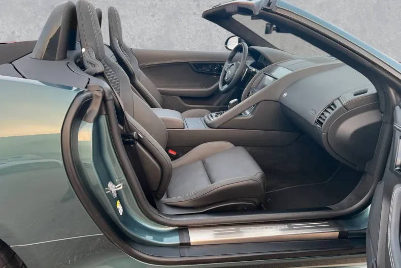 Jaguar F-Type din 2023 cu 25.500 km - oferta JAG125757 - foto 3