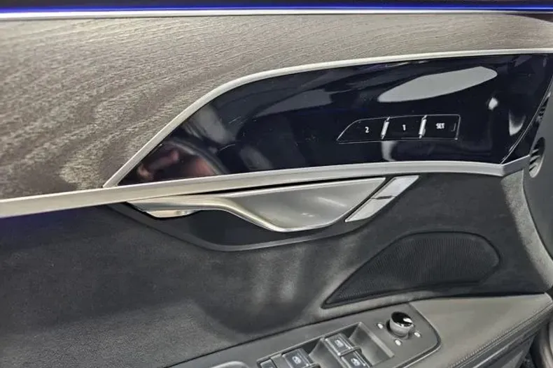 Audi A8 din 2023 cu 27.610 km - oferta AUD125760 - foto 24