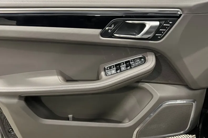 Porsche Macan din 2022 cu 37.000 km - oferta POR125766 - foto 17