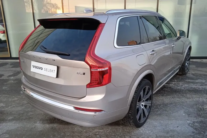 Volvo XC90 din 2023 cu 15.600 km - oferta VOL125768 - foto 4