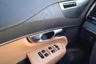 Volvo XC90 din 2023 cu 15.600 km - oferta VOL125768 - foto 12