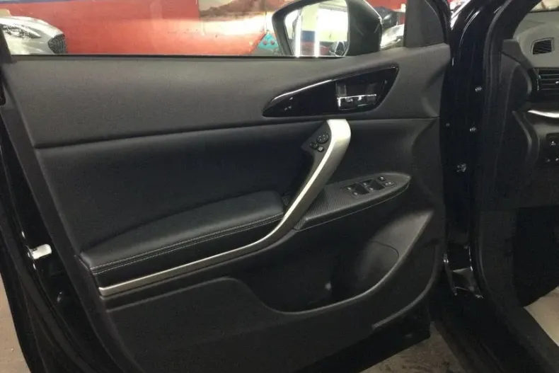 Mitsubishi Eclipse Cross din 2022 cu 14.330 km - oferta MIT125773 - foto 13