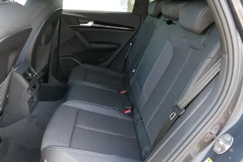 Audi Q5 din 2023 cu 10 km - oferta AUD125774 - foto 9