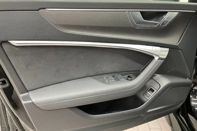 Audi RS6 din 2021 cu 57.900 km - oferta AUD125775 - foto 13