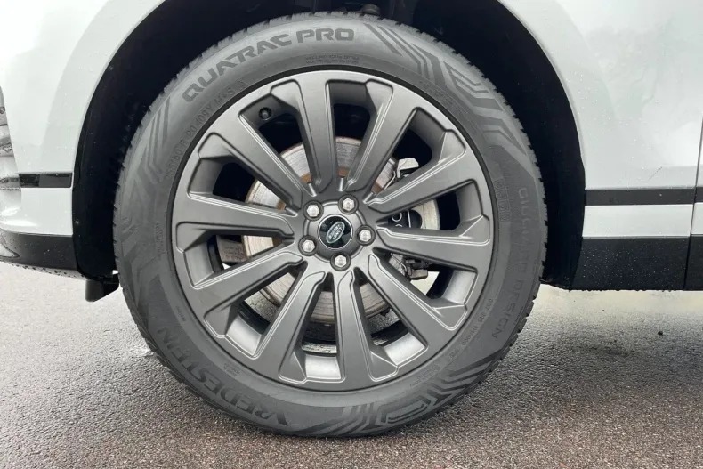 Land Rover Range Rover Velar din 2023 cu 28.000 km - oferta LAN125776 - foto 9