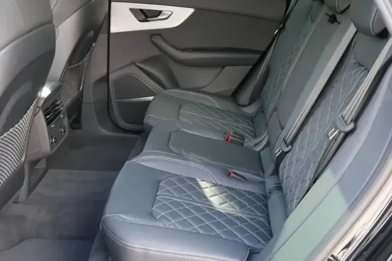 Audi Q8 din 2023 cu 10 km - oferta AUD125777 - foto 12