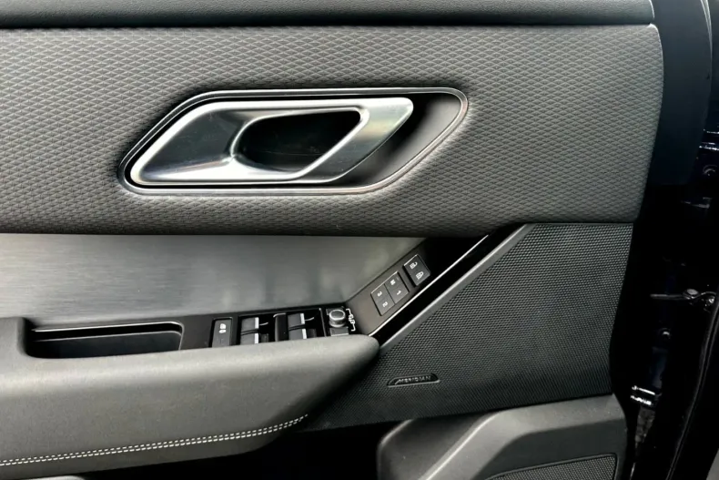 Land Rover Range Rover Velar din 2023 cu 22.800 km - oferta LAN125779 - foto 13