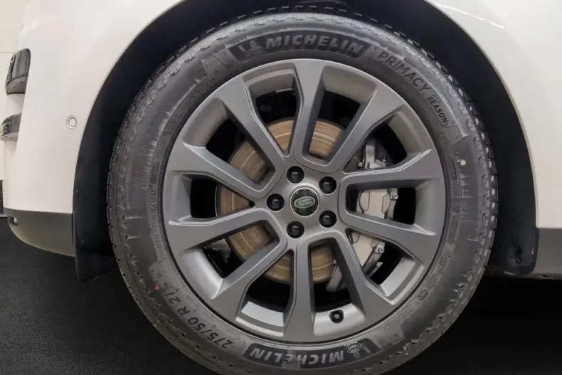 Land Rover Range Rover Sport din 2024 cu 3.500 km - oferta LAN125781 - foto 6