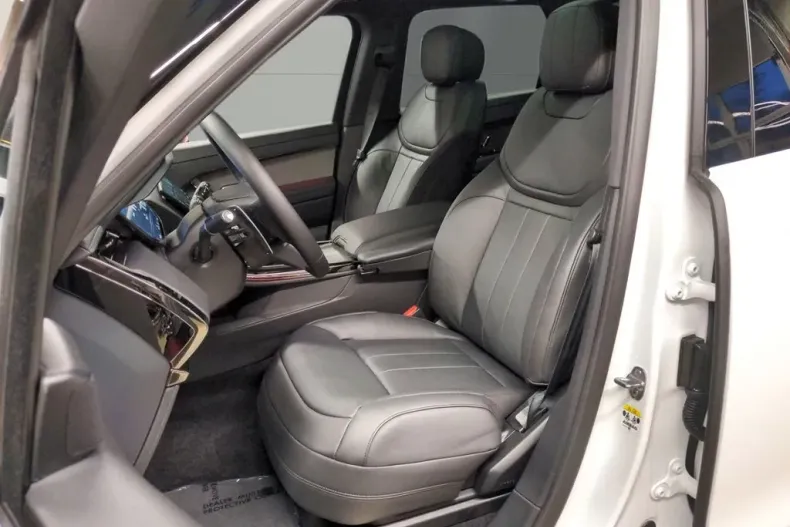 Land Rover Range Rover Sport din 2024 cu 3.500 km - oferta LAN125781 - foto 8