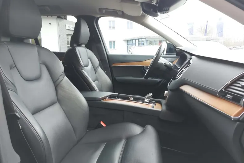 Volvo XC90 din 2021 cu 49.950 km - oferta VOL125790 - foto 9