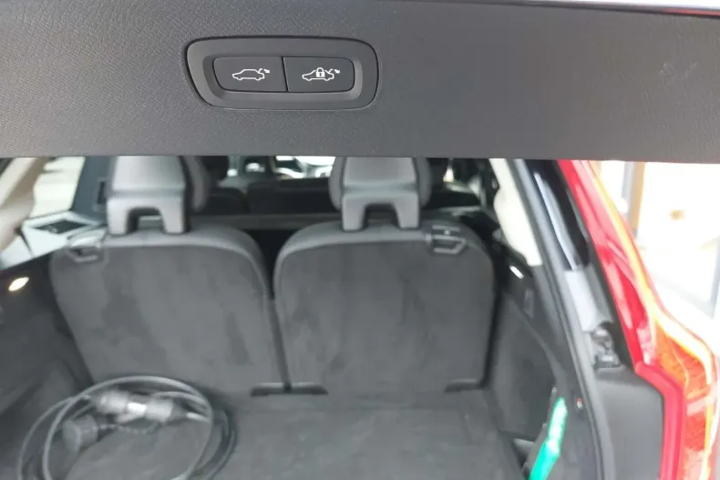 Volvo XC90 din 2021 cu 49.950 km - oferta VOL125790 - foto 12