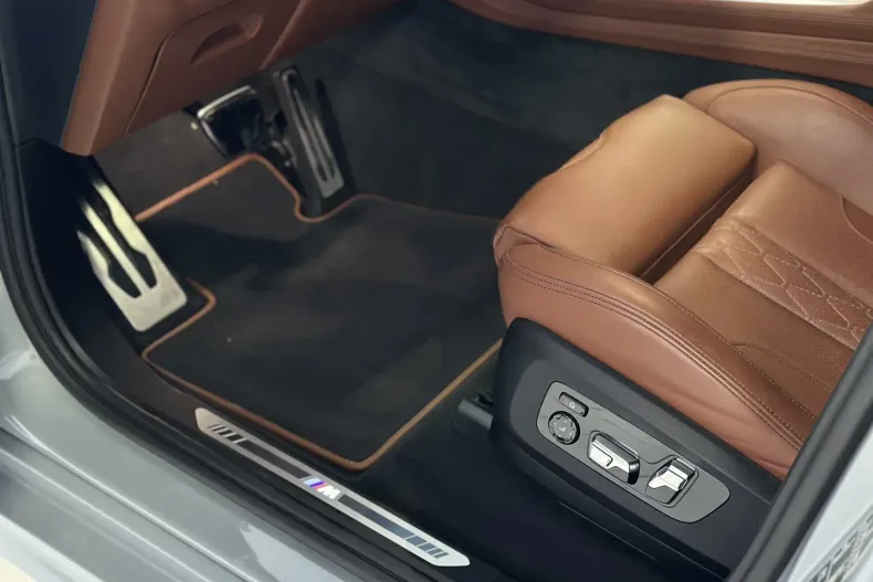 BMW X7 din 2023 cu 12.000 km - oferta BMW125791 - foto 10