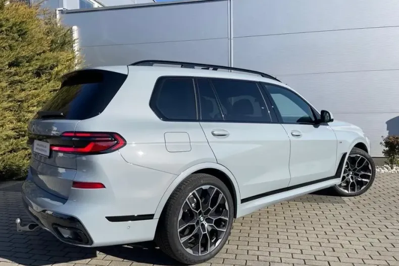 BMW X7 din 2023 cu 4.100 km - oferta BMW125792 - foto 2