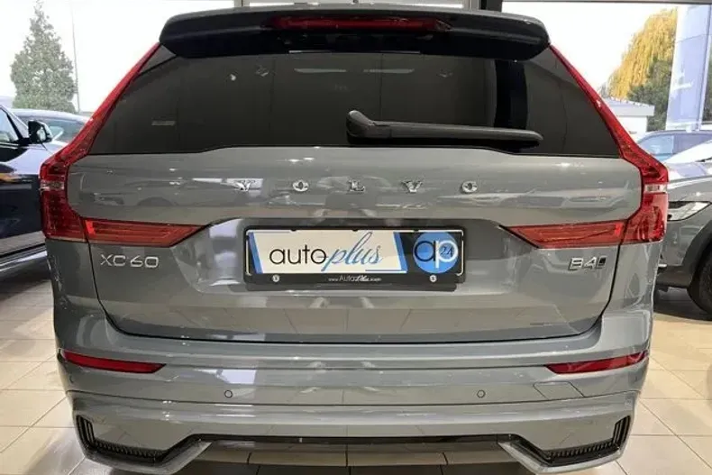 Volvo XC60 din 2023 cu 29.187 km - oferta VOL125795 - foto 8