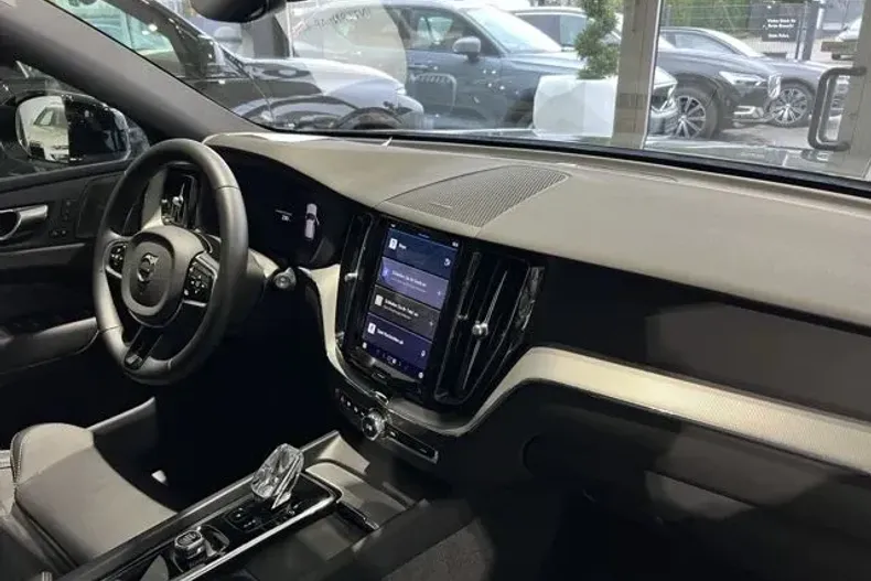 Volvo XC60 din 2023 cu 29.187 km - oferta VOL125795 - foto 12