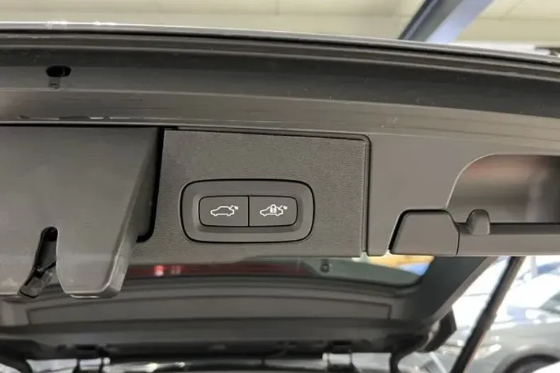 Volvo XC60 din 2023 cu 29.187 km - oferta VOL125795 - foto 15