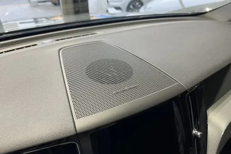 Volvo XC60 din 2023 cu 29.187 km - oferta VOL125795 - foto 20