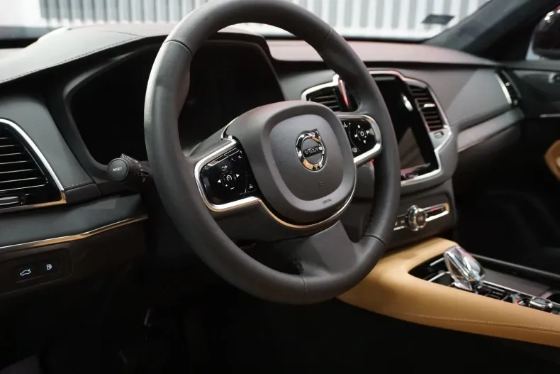 Volvo XC90 din 2023 cu 400 km - oferta VOL125798 - foto 7