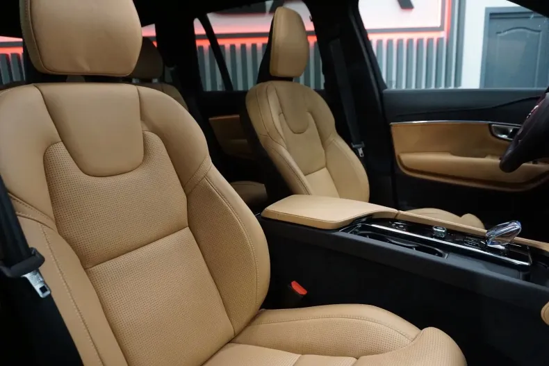 Volvo XC90 din 2023 cu 400 km - oferta VOL125798 - foto 12