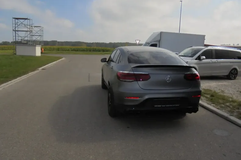 Mercedes-Benz GLC 43 AMG din 2022 cu 17.500 km - oferta MER125818 - foto 6