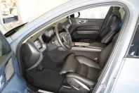 Volvo XC60 din 2023 cu 8.300 km - oferta VOL125829 - foto 7