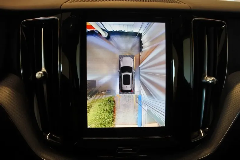 Volvo XC60 din 2023 cu 8.300 km - oferta VOL125829 - foto 12