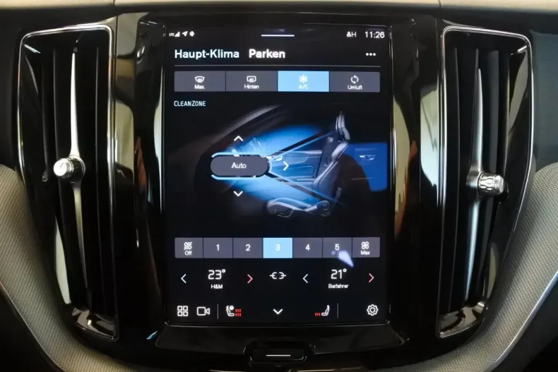 Volvo XC60 din 2023 cu 8.300 km - oferta VOL125829 - foto 20