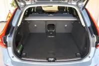 Volvo XC60 din 2023 cu 8.300 km - oferta VOL125829 - foto 24