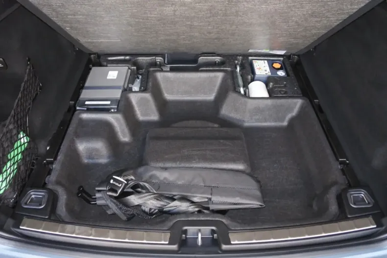 Volvo XC60 din 2023 cu 8.300 km - oferta VOL125829 - foto 25