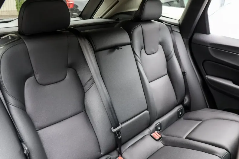 Volvo XC60 din 2023 cu 5.300 km - oferta VOL125839 - foto 7