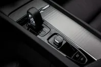 Volvo XC60 din 2023 cu 5.300 km - oferta VOL125839 - foto 10